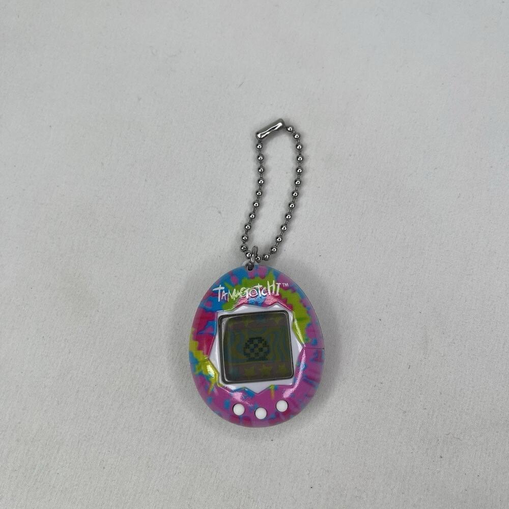 Tamagotchi virtual pet gameplay, Bandai 2017, toys kids teenagers, new battery